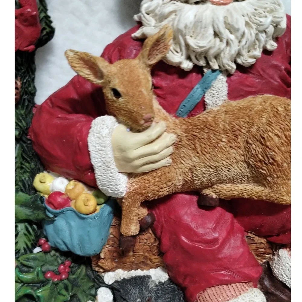 Vintage Santa Woodland Animals Wreath Resin Christmas Wall‎ Decor 1990s